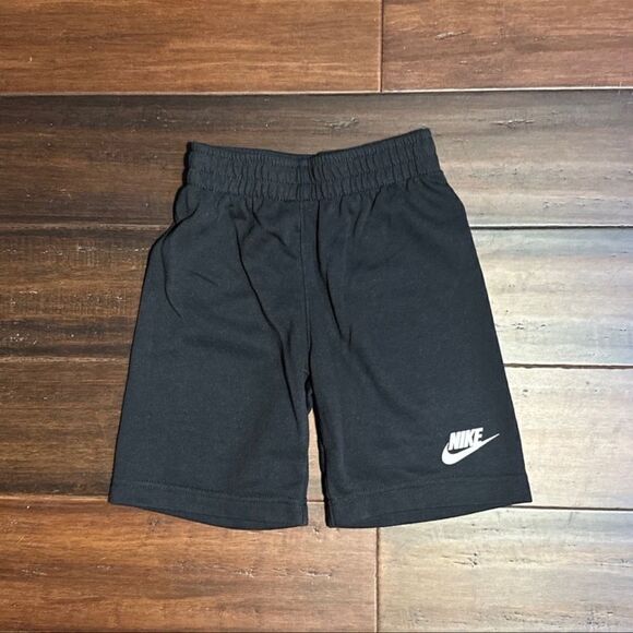Nike Boys Shorts - Picture 1 of 3